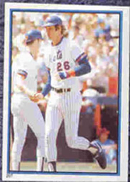 1983 Topps Baseball Stickers     207     Dave Kingman